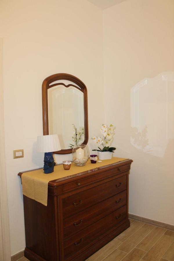 Casa Vacanze Nonna Nunzia Villa บอซา ภายนอก รูปภาพ